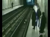 Öngyilkos a metrón