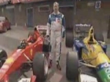 Michael Schumacher autói Martin Brundle...