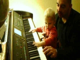 apával zongora..