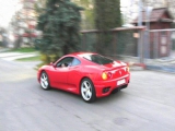 Ferrari 360 indul