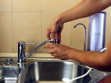 Asztali víztisztító felszerelése - www...
