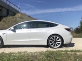 Tesla Model 3 Performance start laza talajon...
