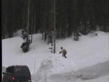 Autó átugratás snowboarddal