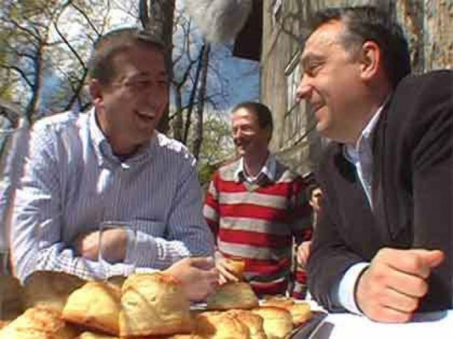 Orbán nevetve: Nincs is kormány
