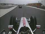 Lewis Hamilton meglazult első szárnya