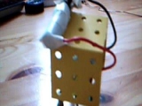 A sárga köröző fémdoboz - az első robotom