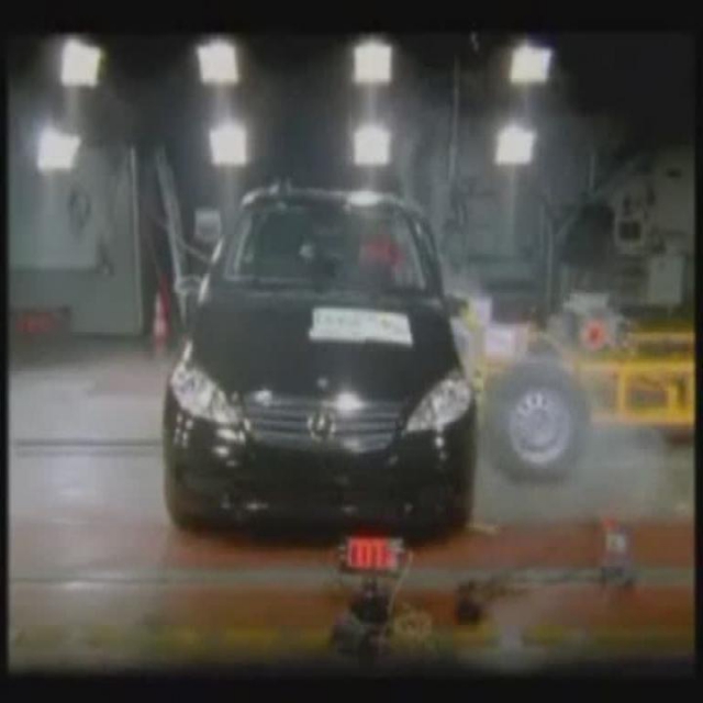 Mercedes Benz A osztály oldaltörés teszt