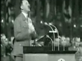 Hitler sokszor beszédei alatt pukizott