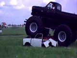 Bigfoot kontra Lada! King Monster Truck!