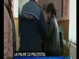 Román rendőr cigányasszonyt pofoz