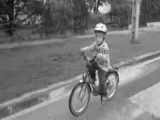 Andris megtanult végre bringázni (balaton 2010)