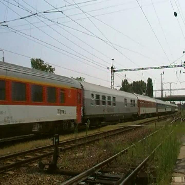 V43 - 1232 érkezik a 344-es AVALA InterCity-vel Szabadkáról(közv.Beograd)(Kiskunhalas.2010.08.13).