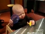 a baba citromot eszik