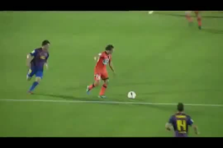 Félpályás gólt kap a Barca B kapusa