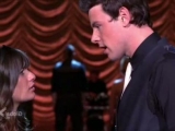 Rachel és Finn duettje - Színlelni