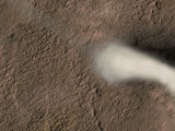 Hatalmas porördög kavarog a Mars felszínén
