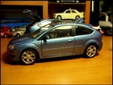 Ford Focus ST  1:24 Schuco / Hongwell