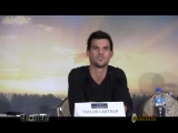 Breaking Dawn Pt. 2 Press Conference: Taylor...