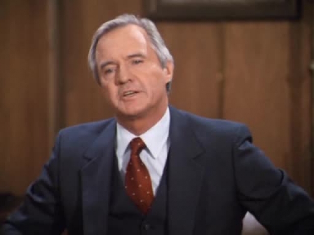 Dallas 111. rész - Harc Ewing módra