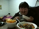 A koreai ember imádja a kaját
