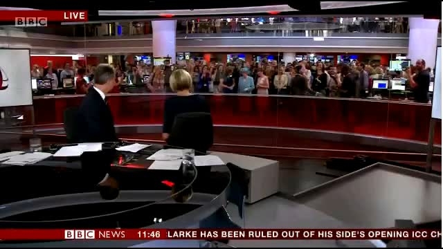 The Queen Appears Behind the BBC Newsroom LIVE on TV
