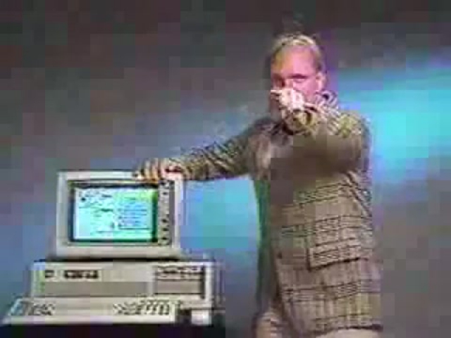 Microsoft Windows 1.0 with Steve Ballmer (1986)