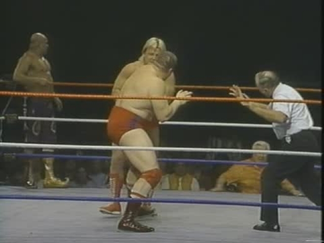 The Dream Team vs Iron Sheik & Nikolai Volkoff (WWF 1985.12.17)