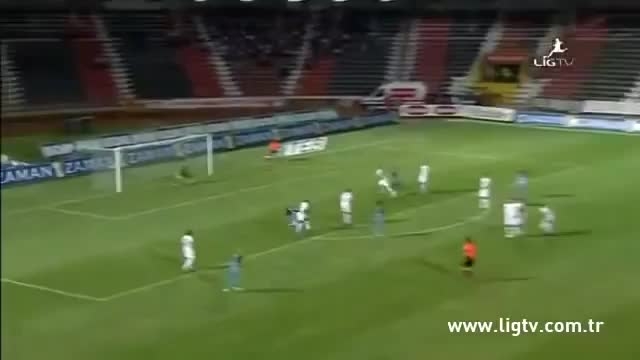Ali Adnan úgy bombáz, mint Roberto Carlos