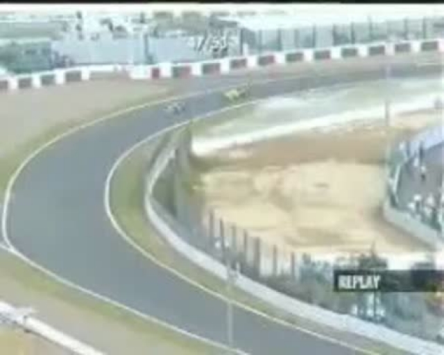 Formula 1 - 2001 - Japan - Jean Alesi vs Kimi Raikkonen