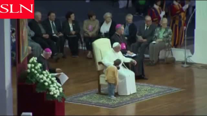 Pope And Little Boy: Adorable Boy refuses to leave the stage as Pope Francis gave address