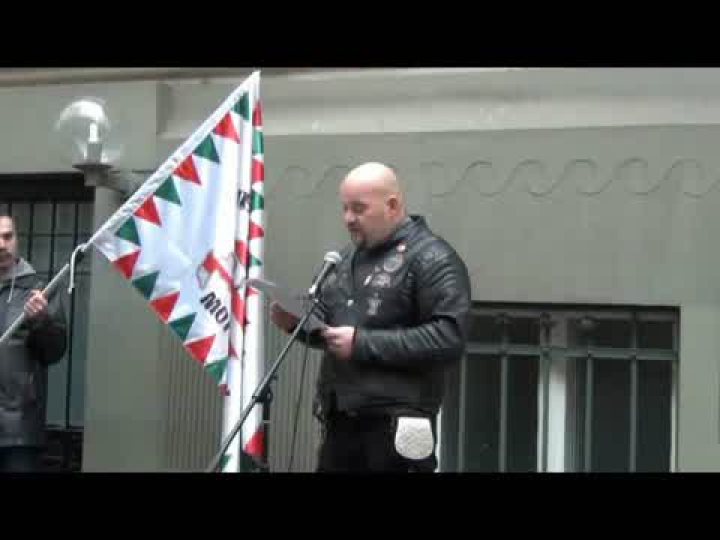 Budapest 2013. december 28. Szent Koronánk védelmében -Tüntetés az osztrák nagykövetség elõtt