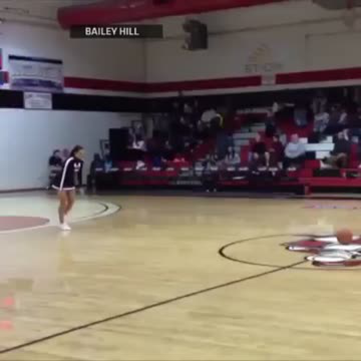 Elképesztő pompomlány