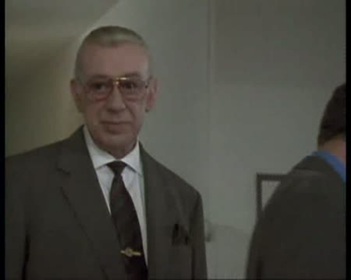Derrick-Widanje úr rosszat álmodik