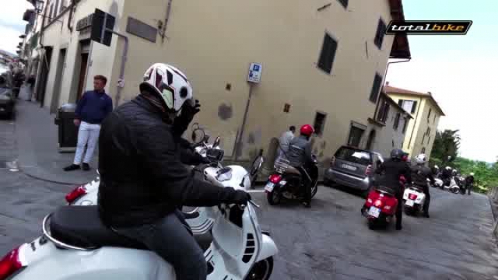 Vespa GTS Toszkánában