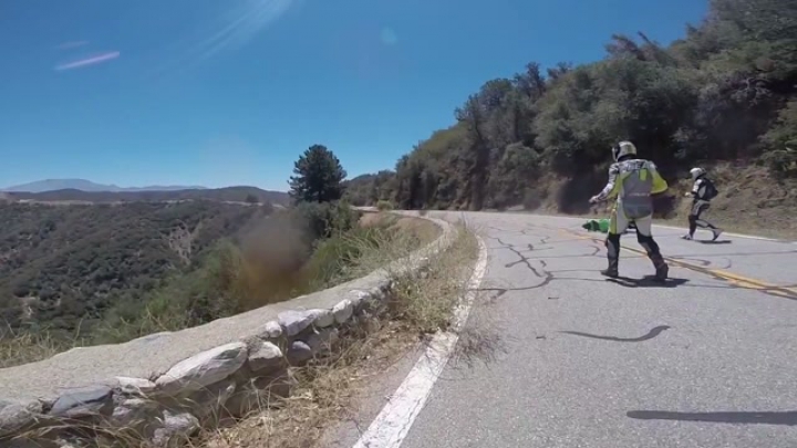 Ennek a bukásnak a motoros is örülhetett
