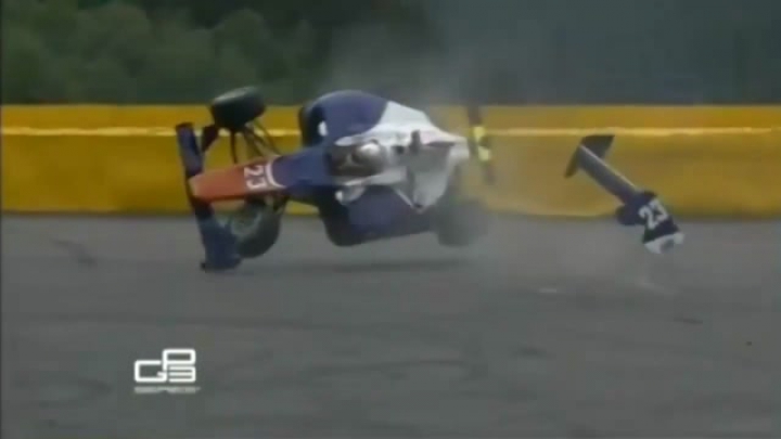 GP3 2014 Spa Konstantin Tereshchenko szabadedzés baleset