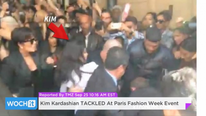 Kim Kardashian megragadták a párizsi divathéten