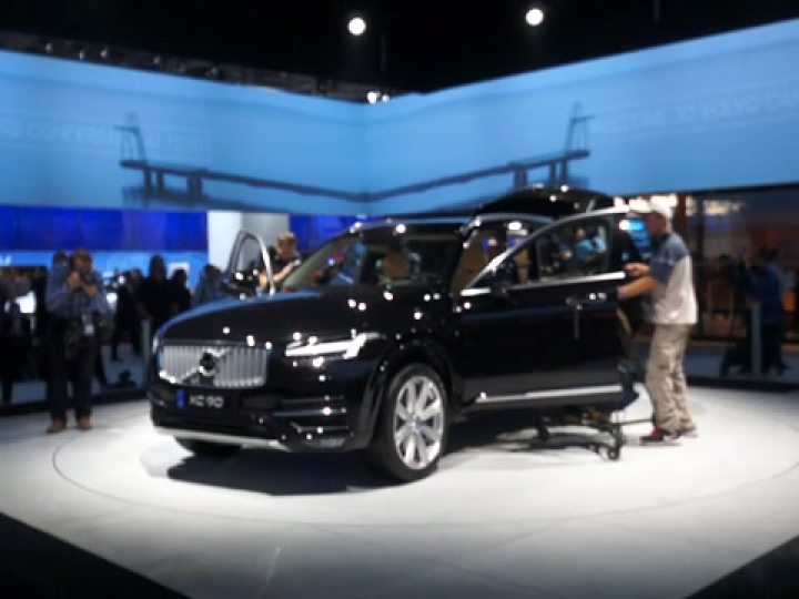 Műeső a Volvo színpadán Párizsban