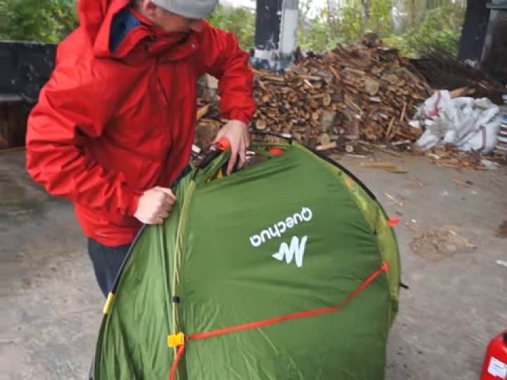 Kétmásodperces sátor: az összerakás