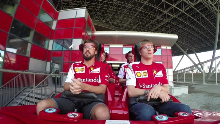 Kimi & Fernando a Ferrari Parkban