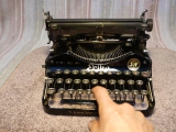 Antik Erika írógép.