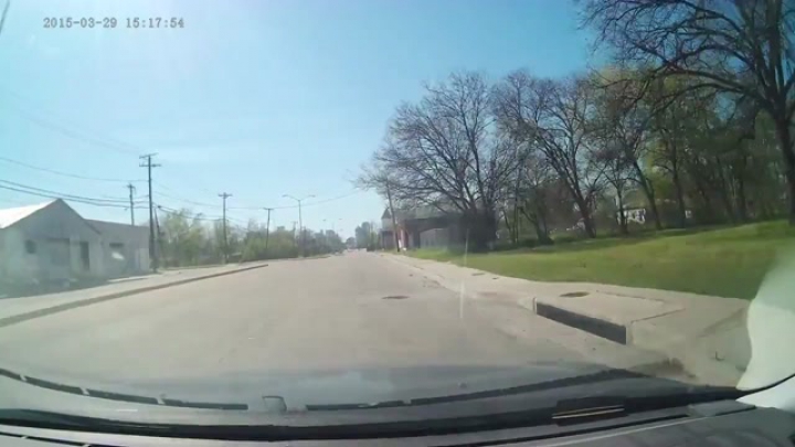 Ha nem csukod le a motorháztetőt