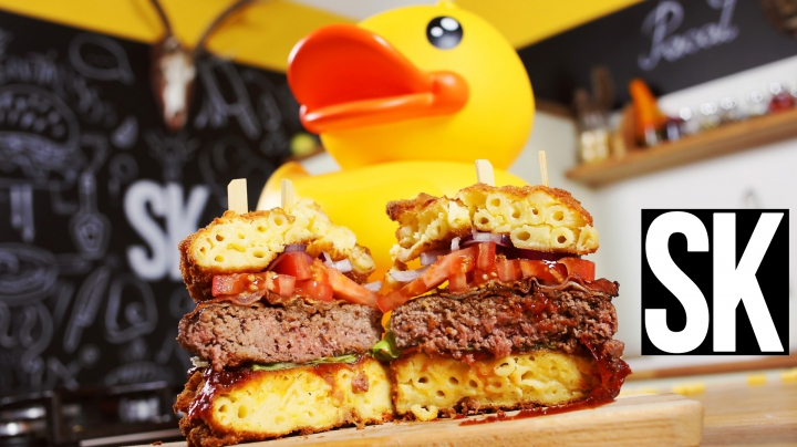 Mac and cheese burger