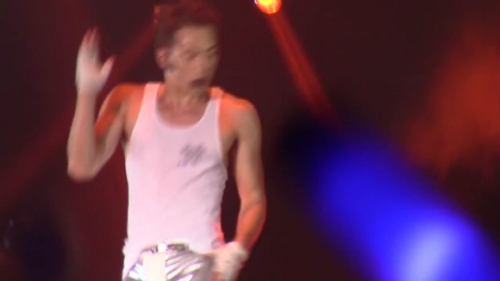 160109 RAIN - The Squall (Wuhan) - Touch Ya [Fancam-1]