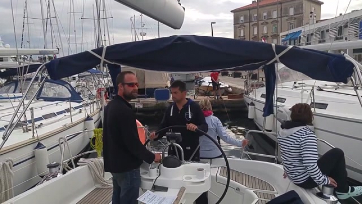 Manőver gyakorlat a Zadar-i marinában (2016. jún.)