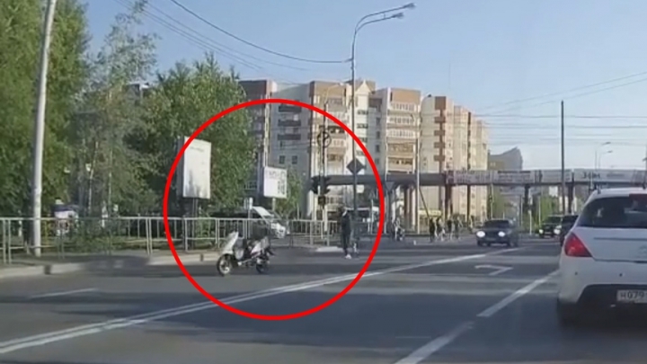 Szökik a robogó