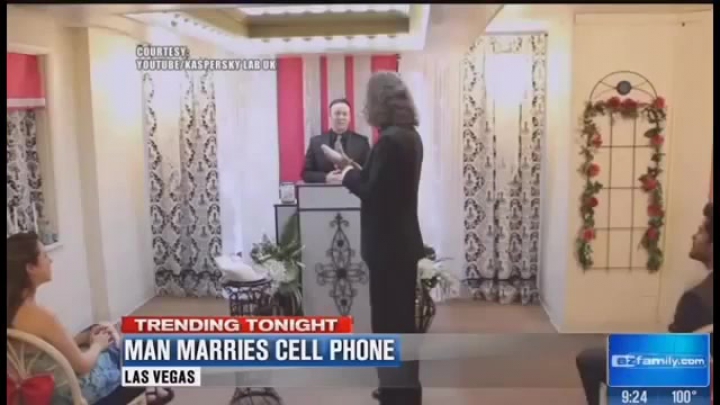 Mobiltelefonjával házasodott össze egy férfi Las Vegasban