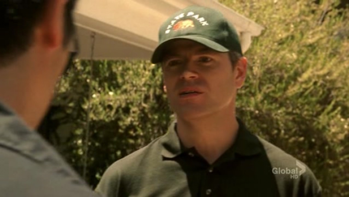 Numb3rs - 5x01 - Zuhanás