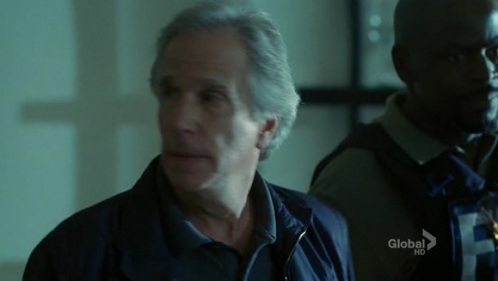 Numb3rs - 5x04 - Kaméleon