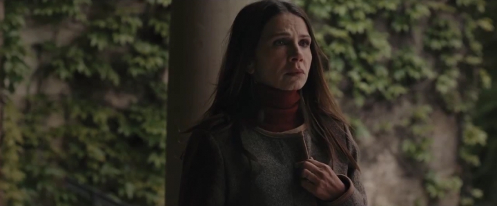 The Woman Who Brushed Off Her Tears